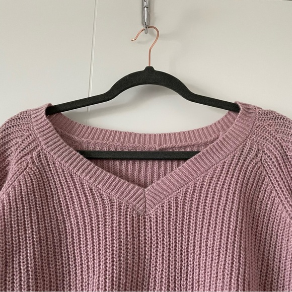 3/$45 Mauve Pink V-Neck Sweater - Picture 2 of 3